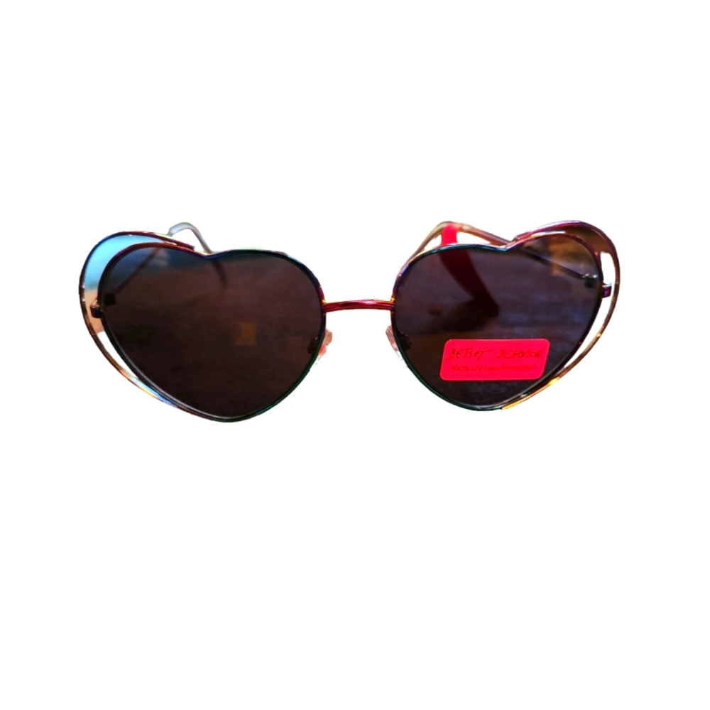 NWT BETSY JOHNSON HEART SUNGLASSES